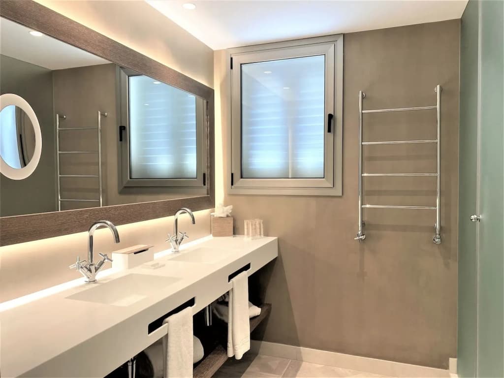 Lamaro Hotel - photo 9