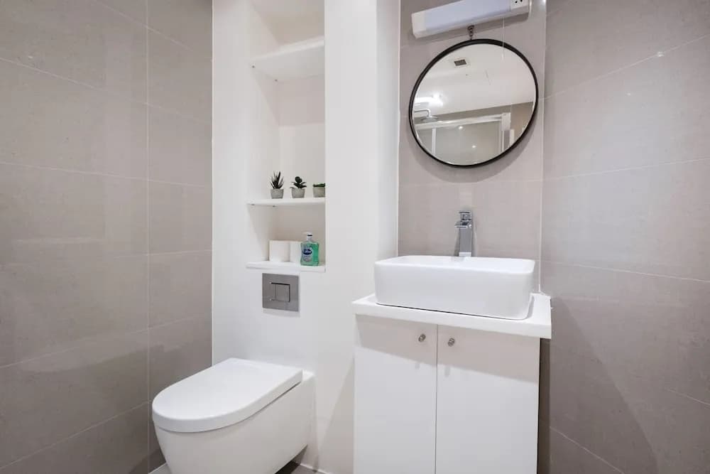 Soho-Fitzrovia 1BR London Apartment - photo 8