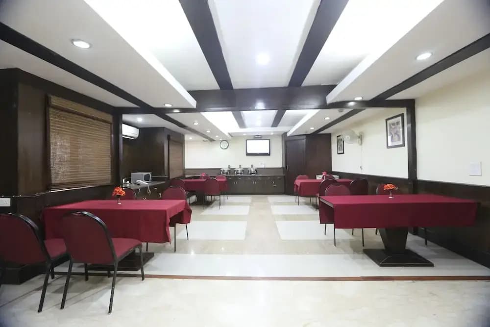 OYO 7075 Hotel Oakland - photo 14
