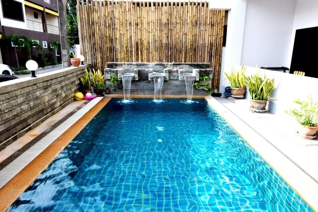 Dengs Kamala GuestHouse - photo 11