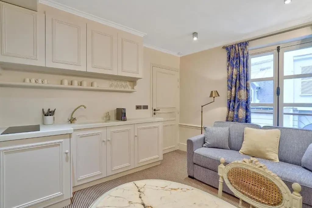 Pick A Flat's Apartments in Saint Germain - Paul-Louis Courier - photo 4
