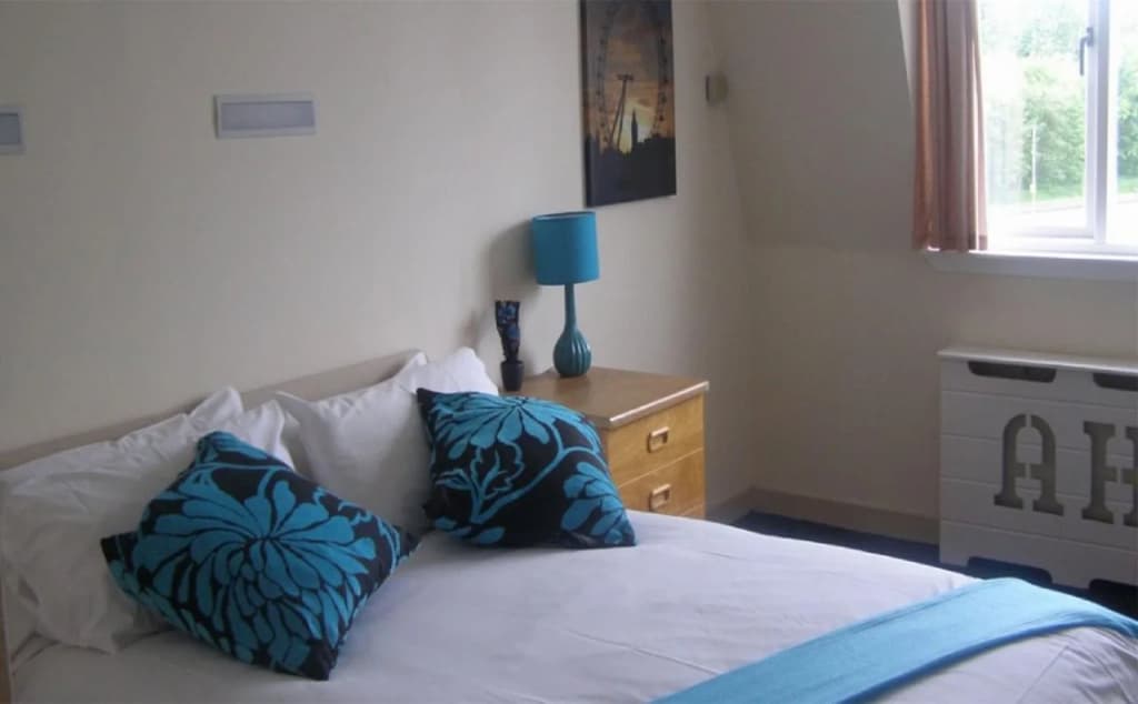 Almond House Lodge - photo 2