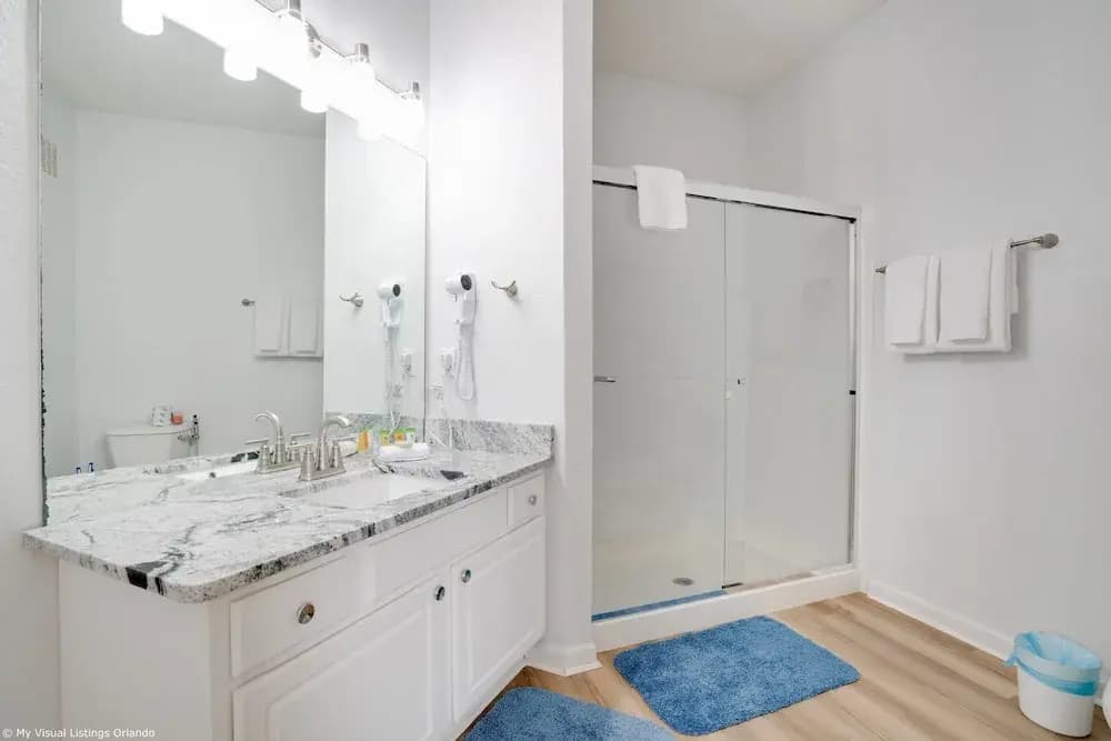 Spacious and Lovely 3BD Unit With Balcony, Close to the Convention Center #3vc309 - photo 9