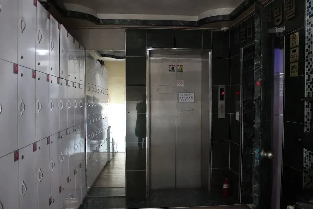 Merdiang Livingtel Single Room - photo 12