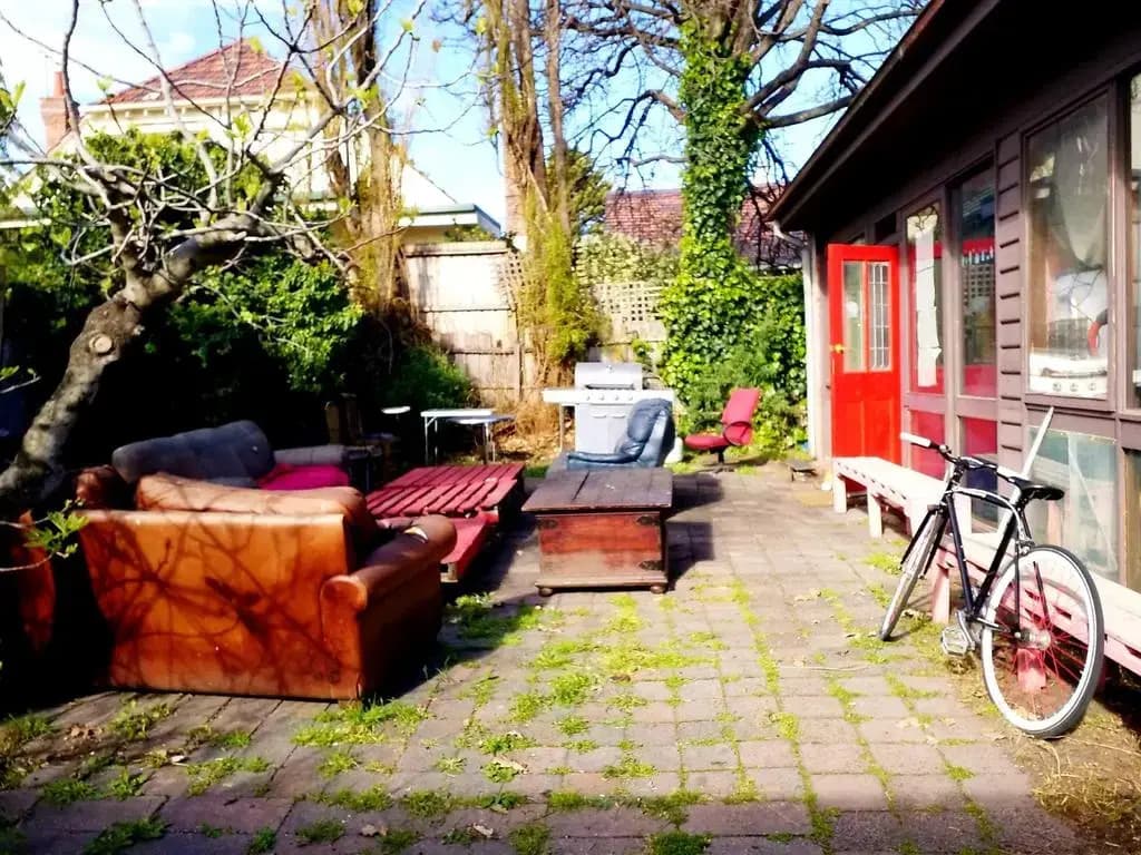 St Kilda East backpackers' hostel - photo 7