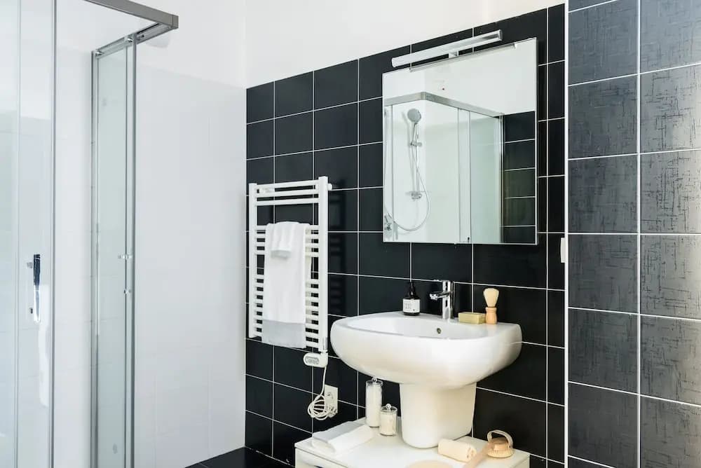 Altido Sunny 1-Bed Flat With/ Balcony - photo 9