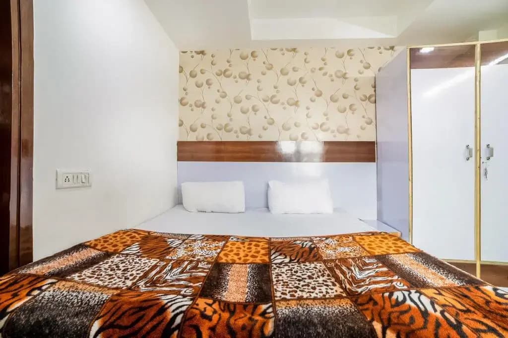 Chahal Guest House By OYO Rooms - photo 2