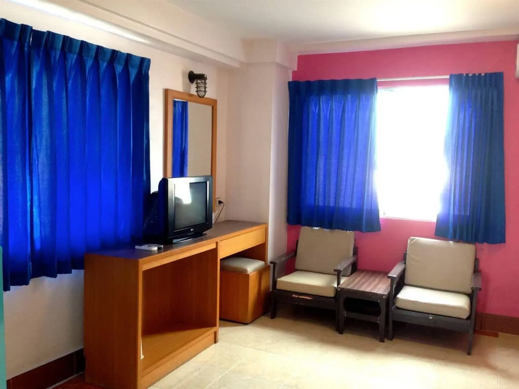Cherry Hotel - photo 4
