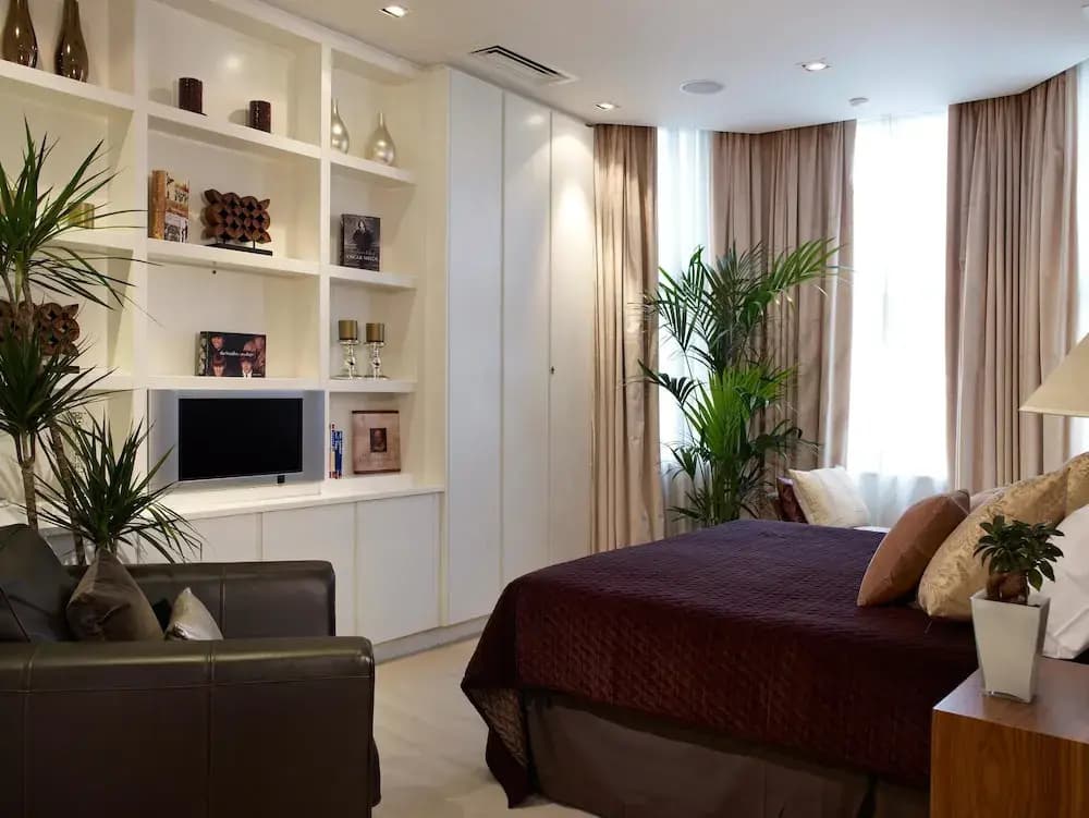 Palace View - Two Bedroom Apartment - photo 5