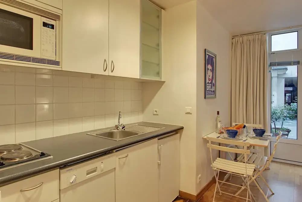 S09278 - Studio with patio for 3 people, Grand Boulevards - photo 12
