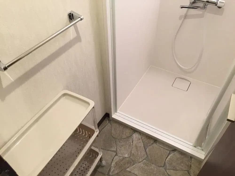 bnb+ Shinbashi - Hostel - photo 8