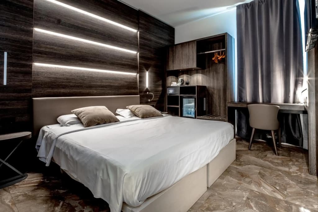 Hotel Canova - photo 6