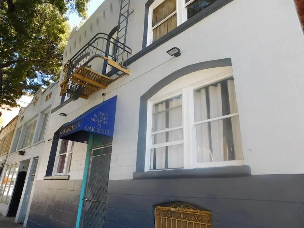 Oak Hotel - photo 1