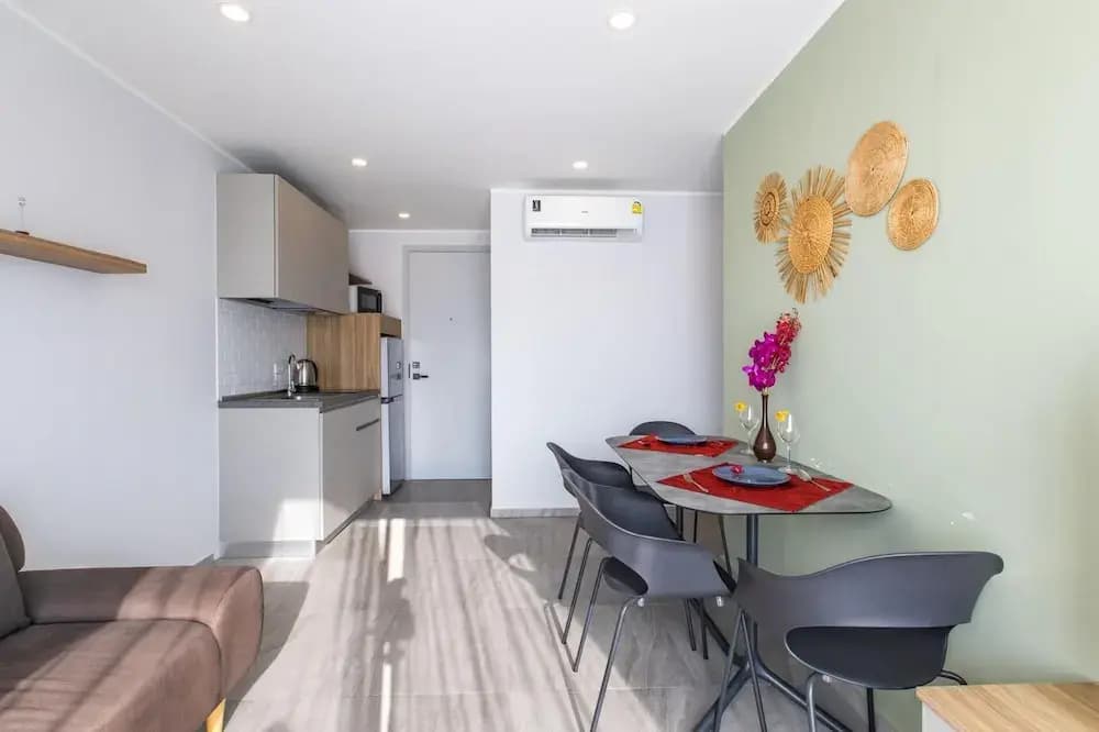 Modern Condo - 1BR & Office T3-528 - photo 9
