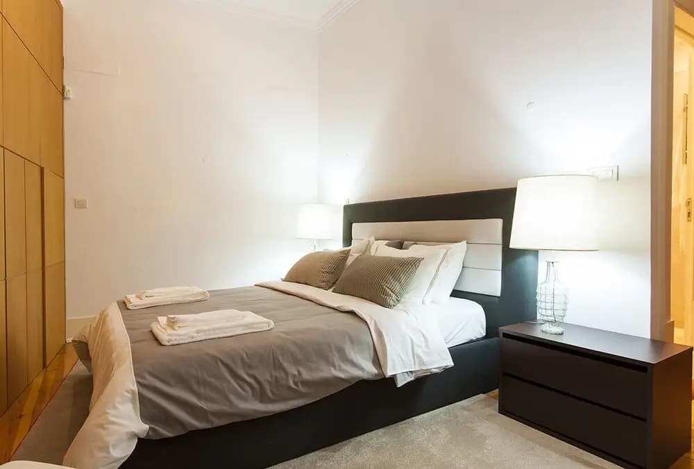 ALTIDO Elegant 3BR Apt w/workspace in Chiado - photo 2