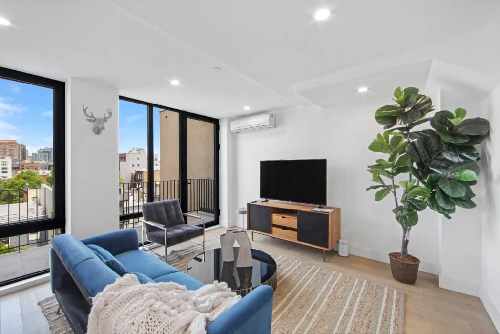 149bk-601 New PH 2br-2bath With a Private Terrace - photo 3