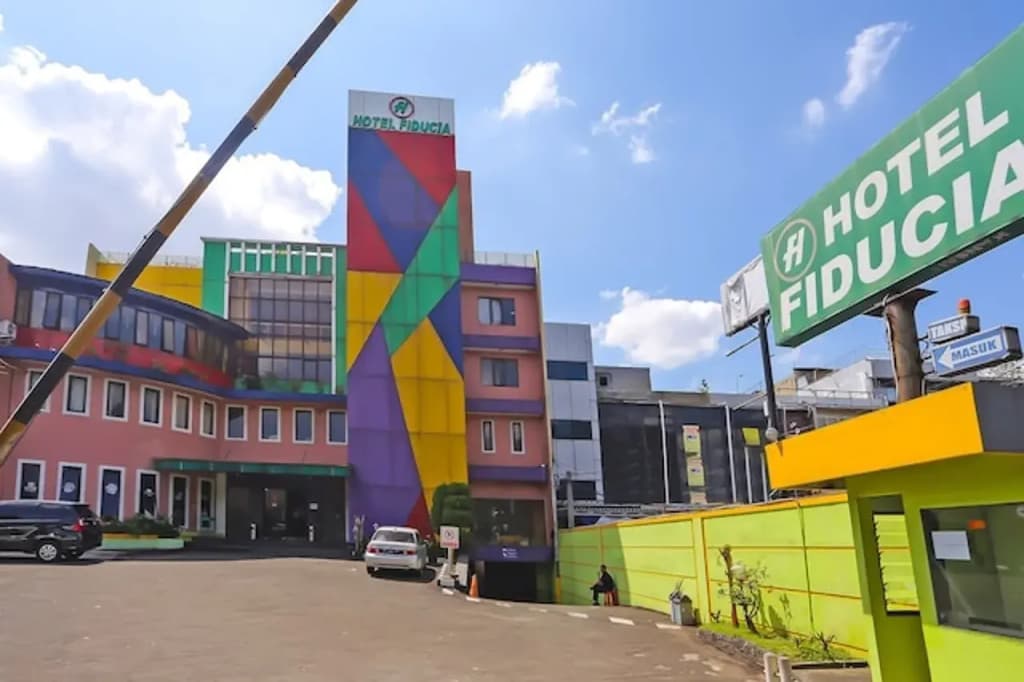 Townhouse OAK Hotel Fiducia Pasar Minggu - photo 1