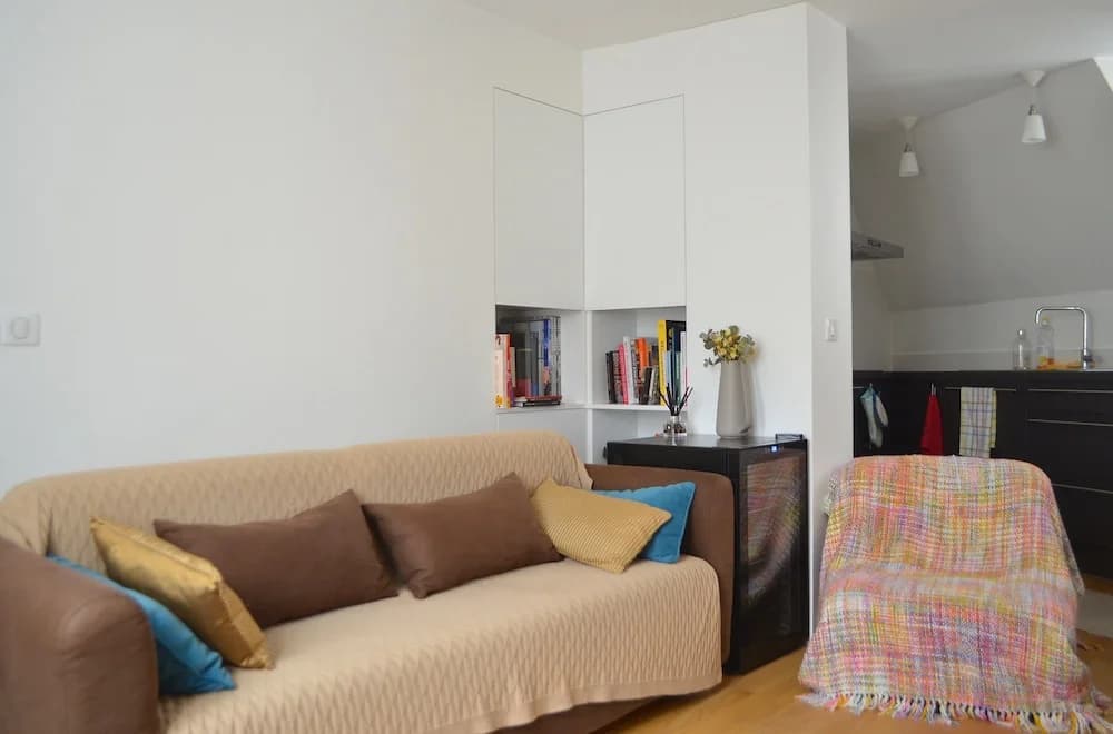 Top Floor Flat Near Bastille - photo 3