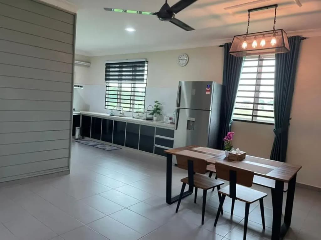 Vistana Indah Homestay - photo 11