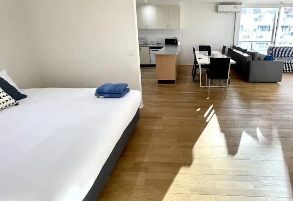 Readyset Apartments at Dockside - photo 11