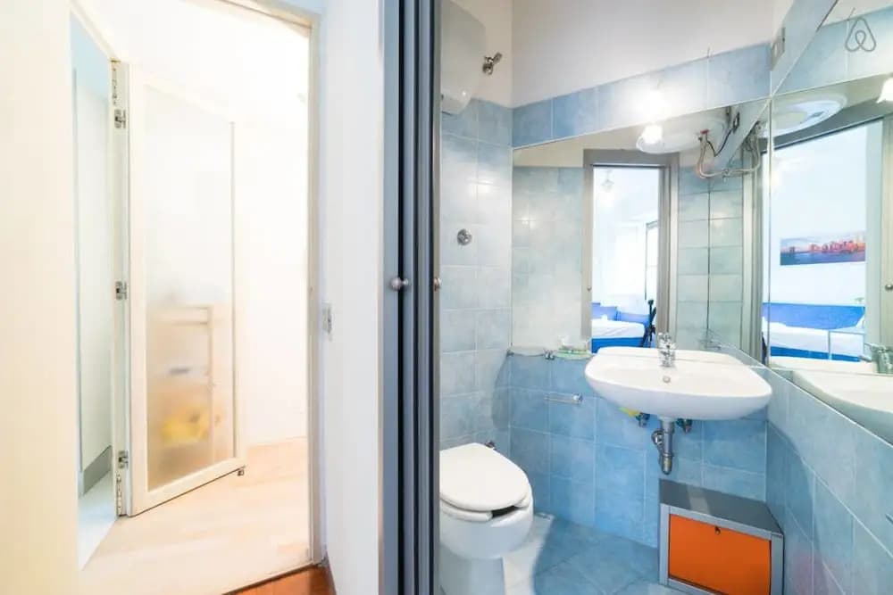Large Flat With Garden and car Parking - photo 8
