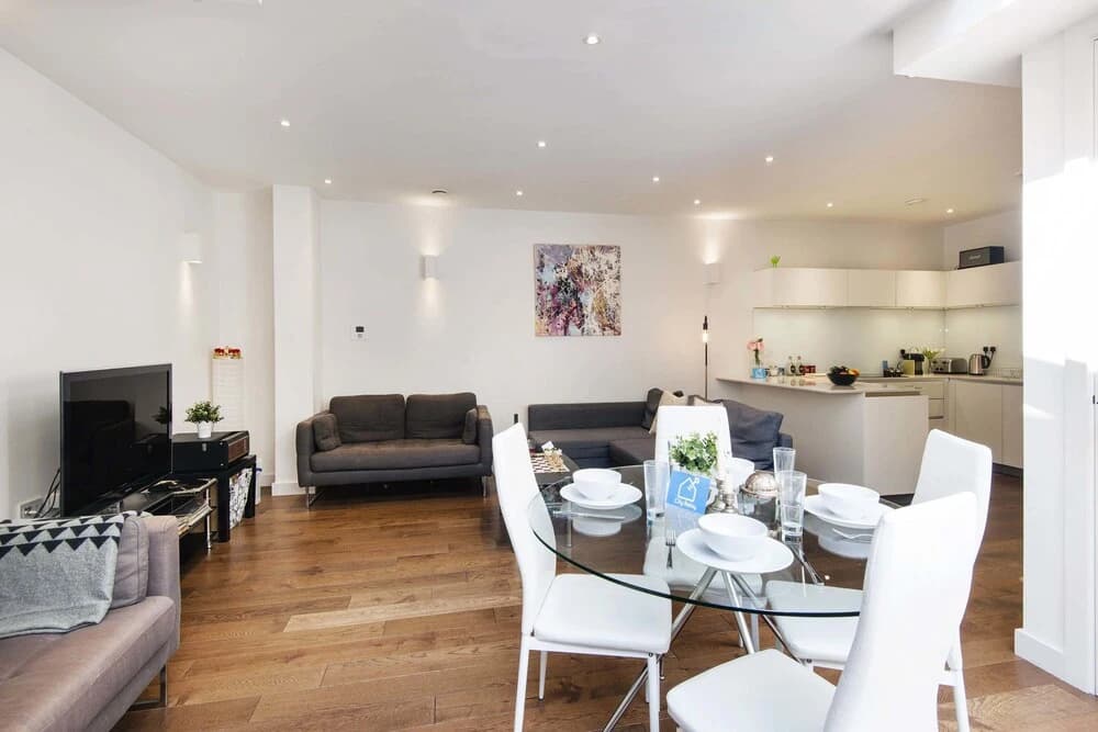 Bright Baker Street Apartment - AZS - photo 15