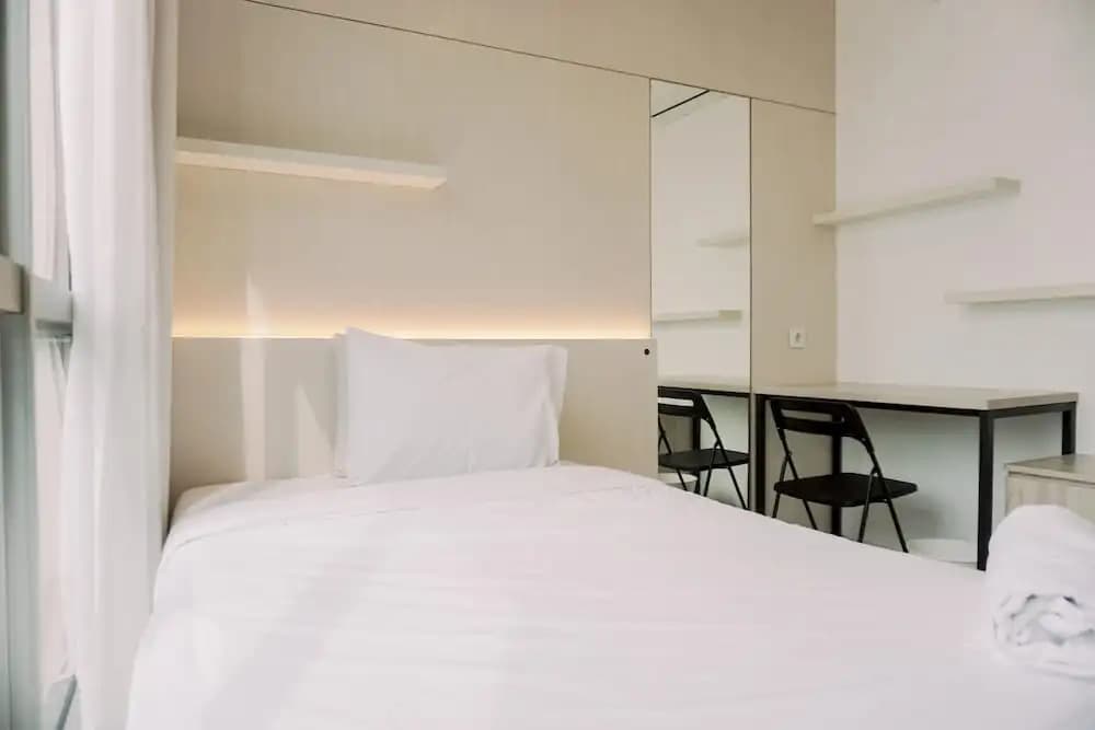Spacious And Warm 2Br At Ciputra World 2 Apartment - photo 3