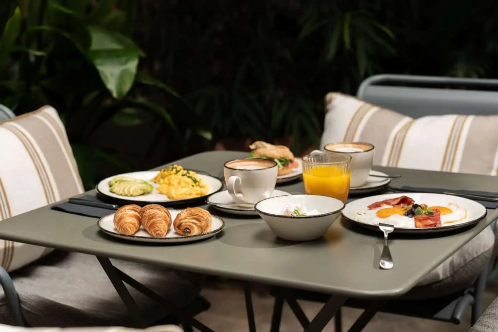 Hotel Regina Barcelona - photo 13