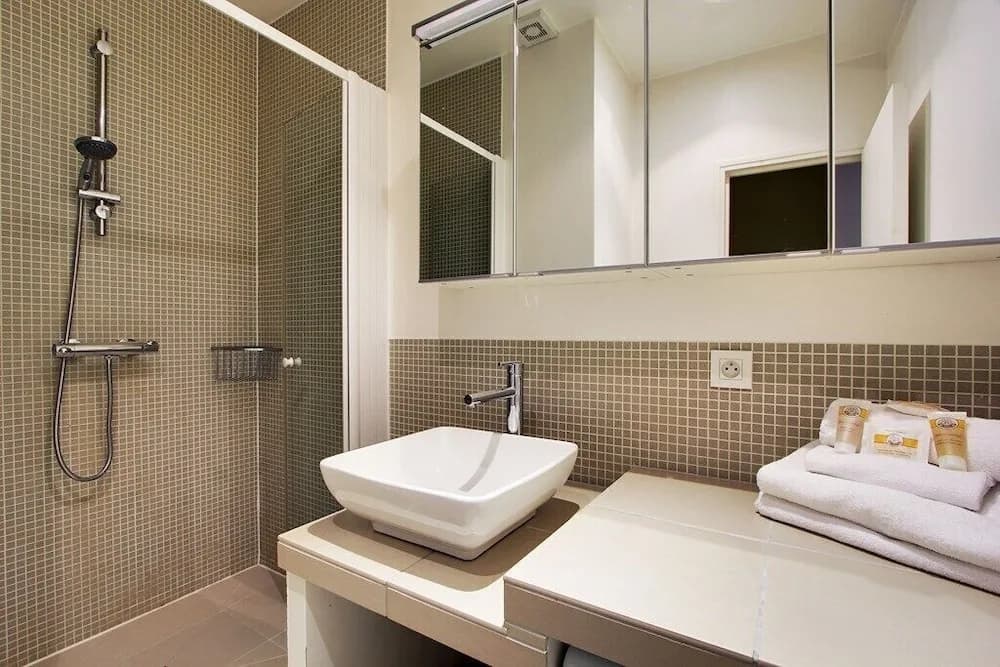 S03909 - Charming studio for 2 people, two steps away from the Marais - photo 1