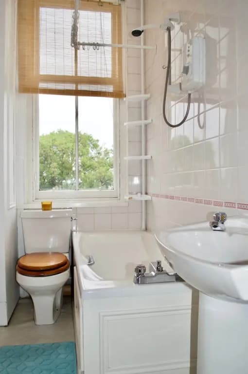 Bright And Spacious 1 Bedroom Flat - photo 4