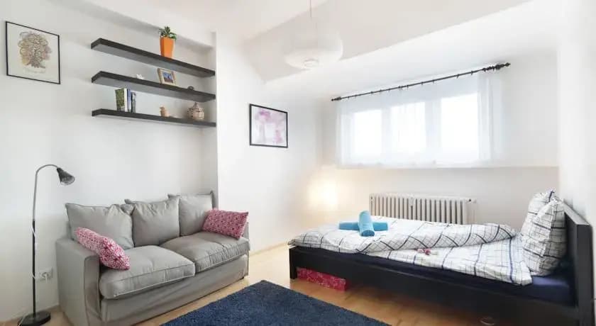 Apartment near the Castle - photo 1