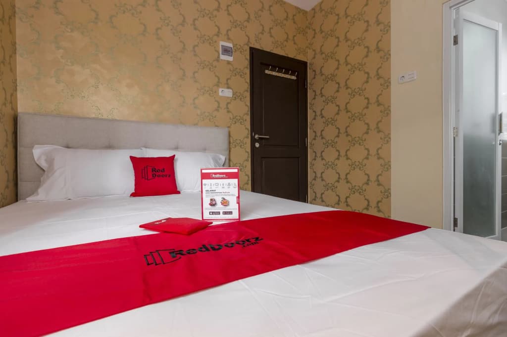 RedDoorz Plus @ Cipete Damai - photo 6