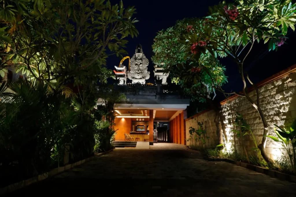 Adi Dharma Hotel Legian - photo 1