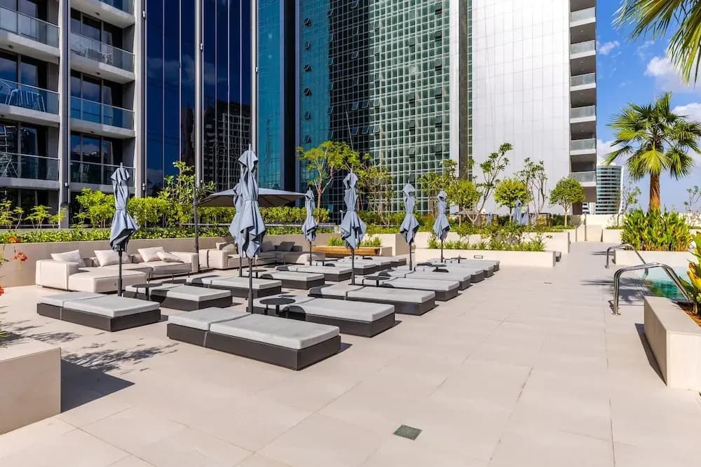 Maison Privee - Classy Urban Retreat w/ Amazing Dubai Canal Views - photo 16