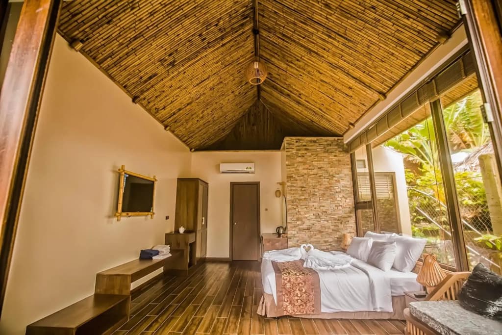 Coral Bay Resort - photo 1