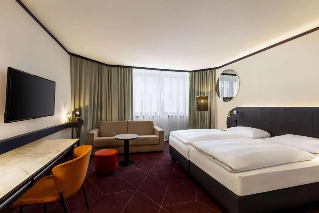 Diplomat Hotel - photo 4