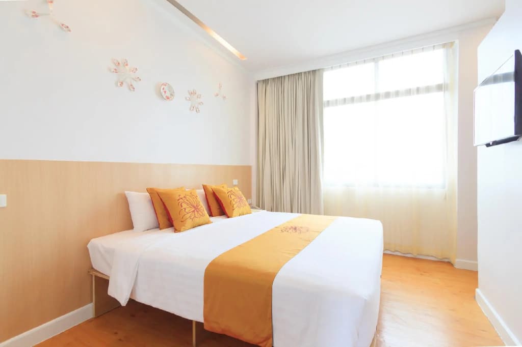 China Town Hotel - photo 4