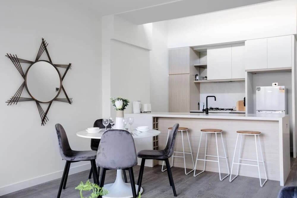 Designer Warm Home@mooneeponds+parking/wifi - photo 12