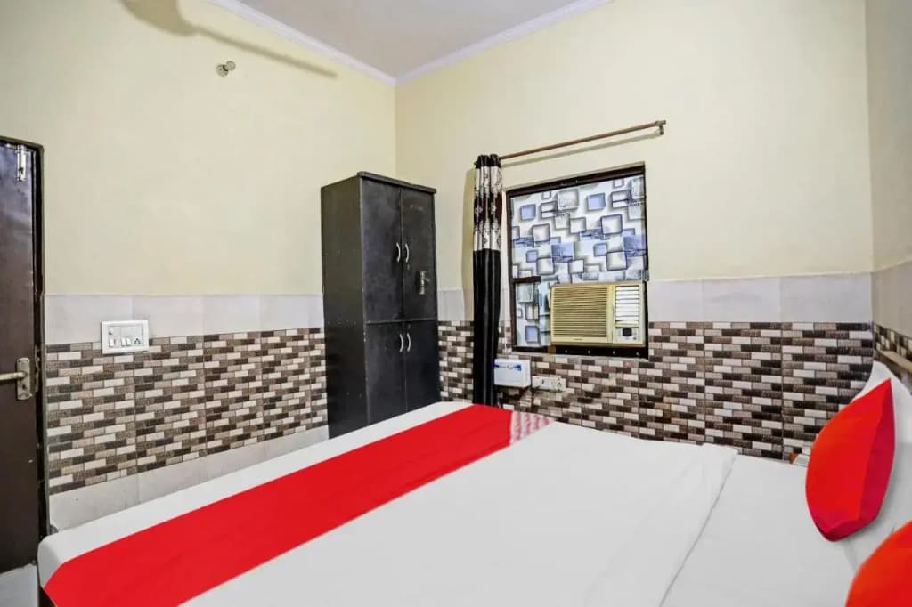 OYO Flagship 80533 Kashvi Palace - photo 3