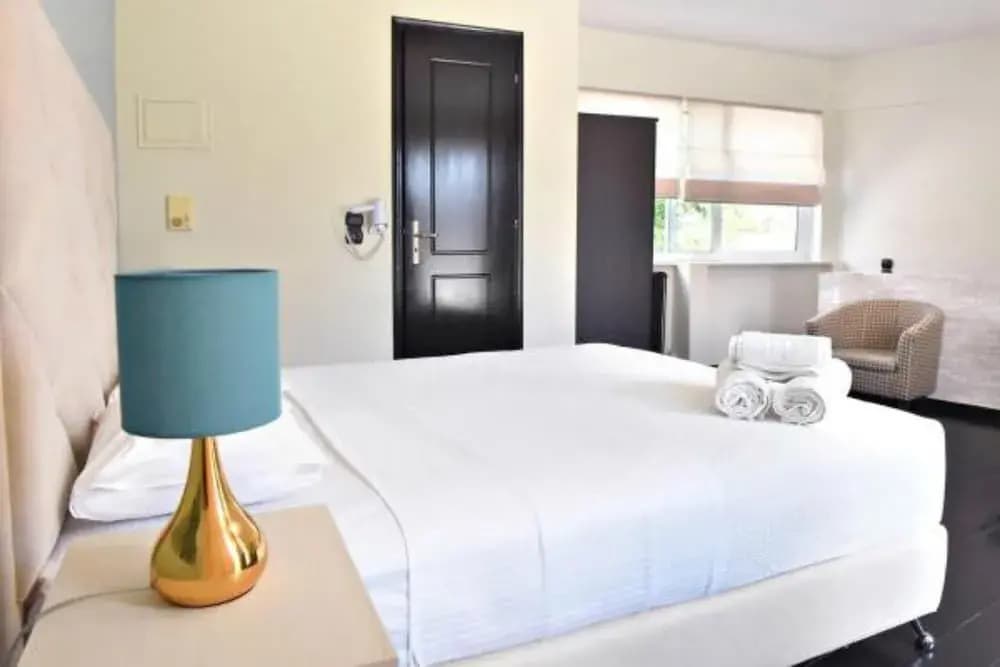Antisthenes Apartments - photo 4