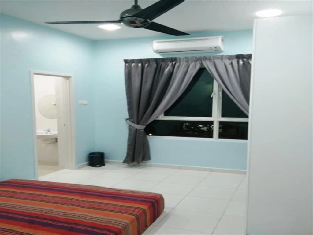 Penang Skypark Holiday Home - photo 3