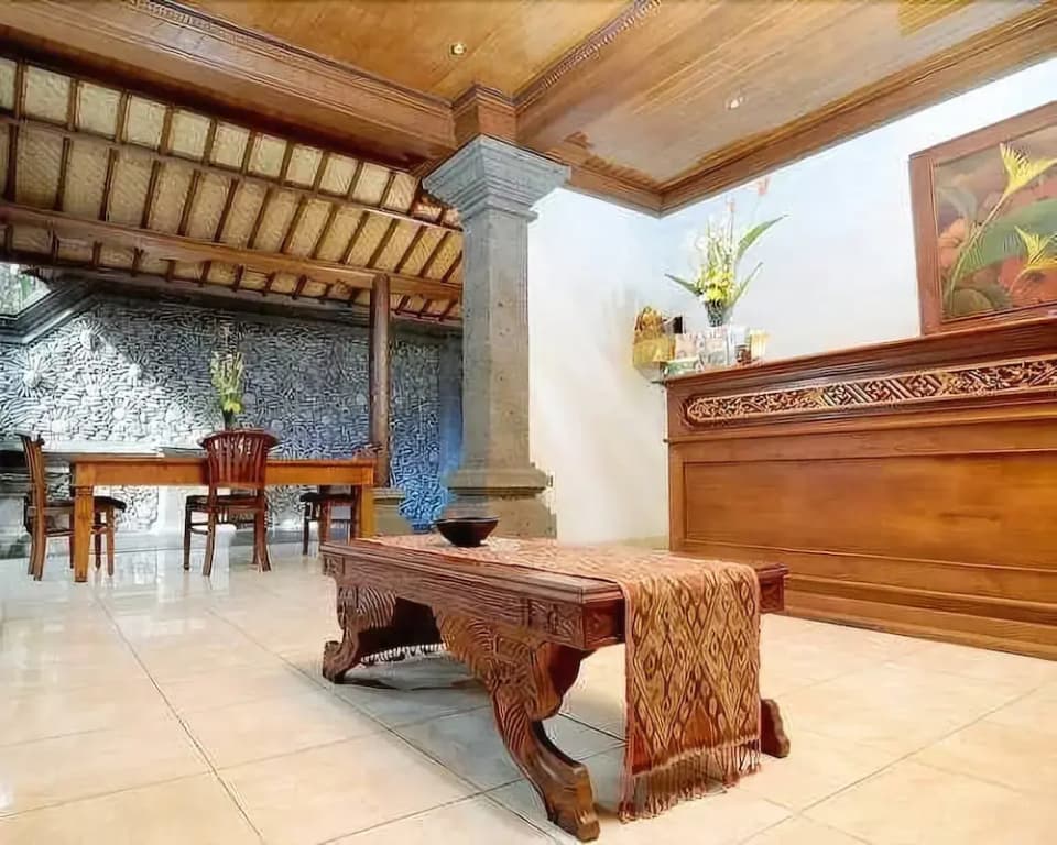 Nyoman Karsa Bungalow - photo 2