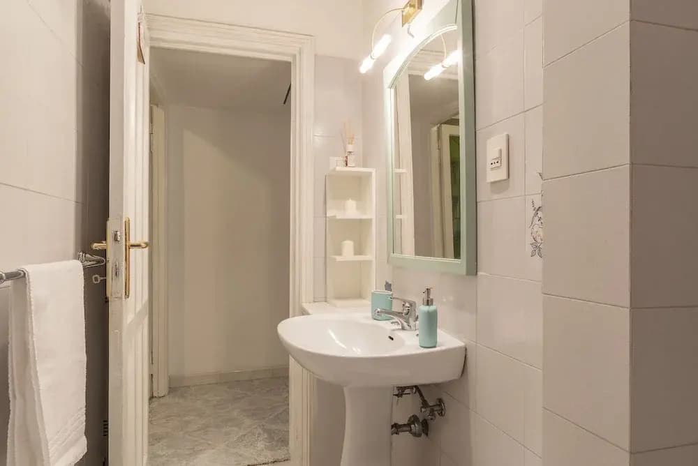 Testaccio Colourful Apartment - photo 8