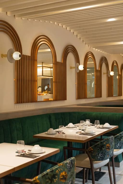 Luster Hotel - photo 31