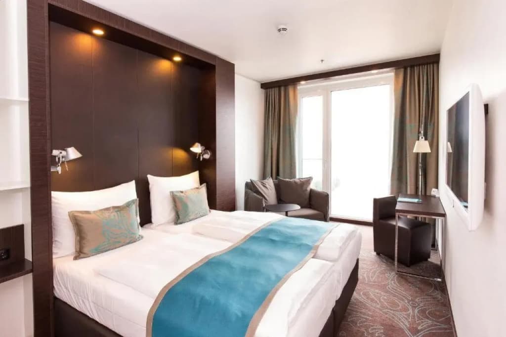 Motel One Wien-Hauptbahnhof - photo 3