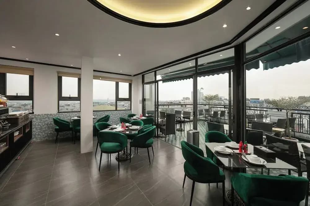 Hanoi Plaza Suite Hotel & Spa - photo 15