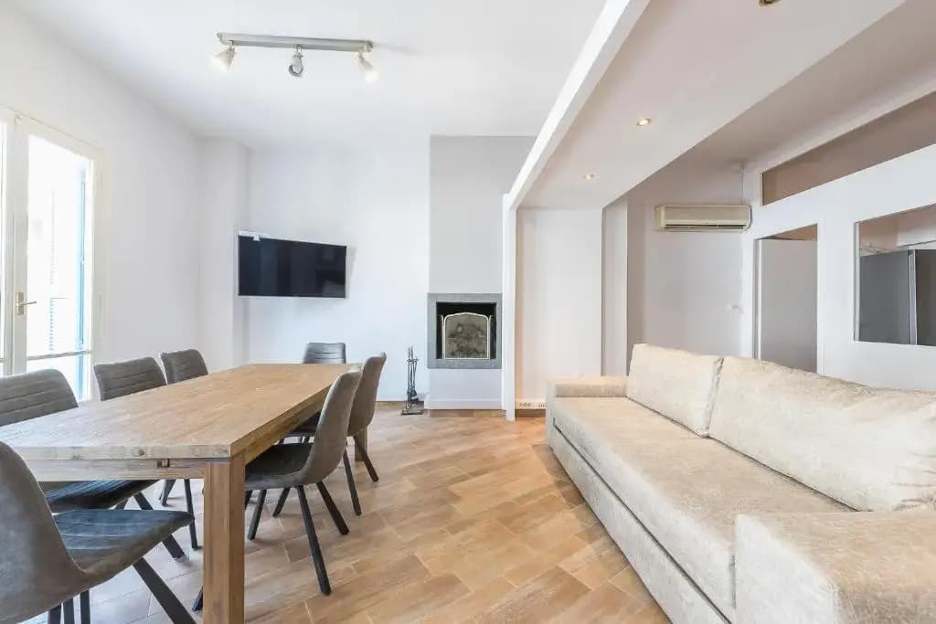 Victoria Majesty Apartments - photo 4