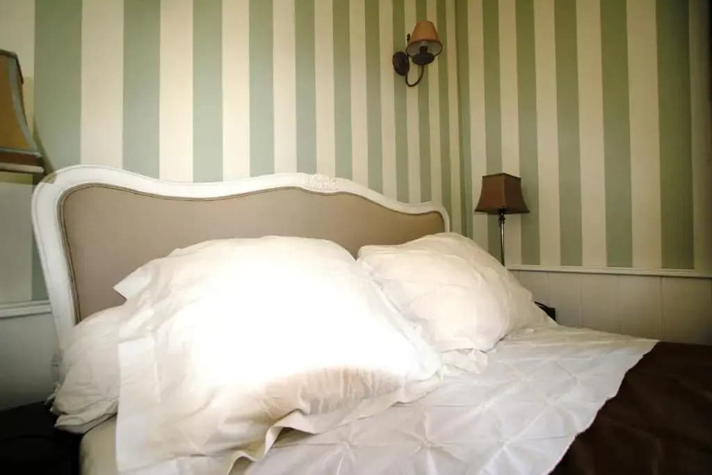 Paris Interiors Rentals - Le Marais Archives 2 Bdr - photo 6