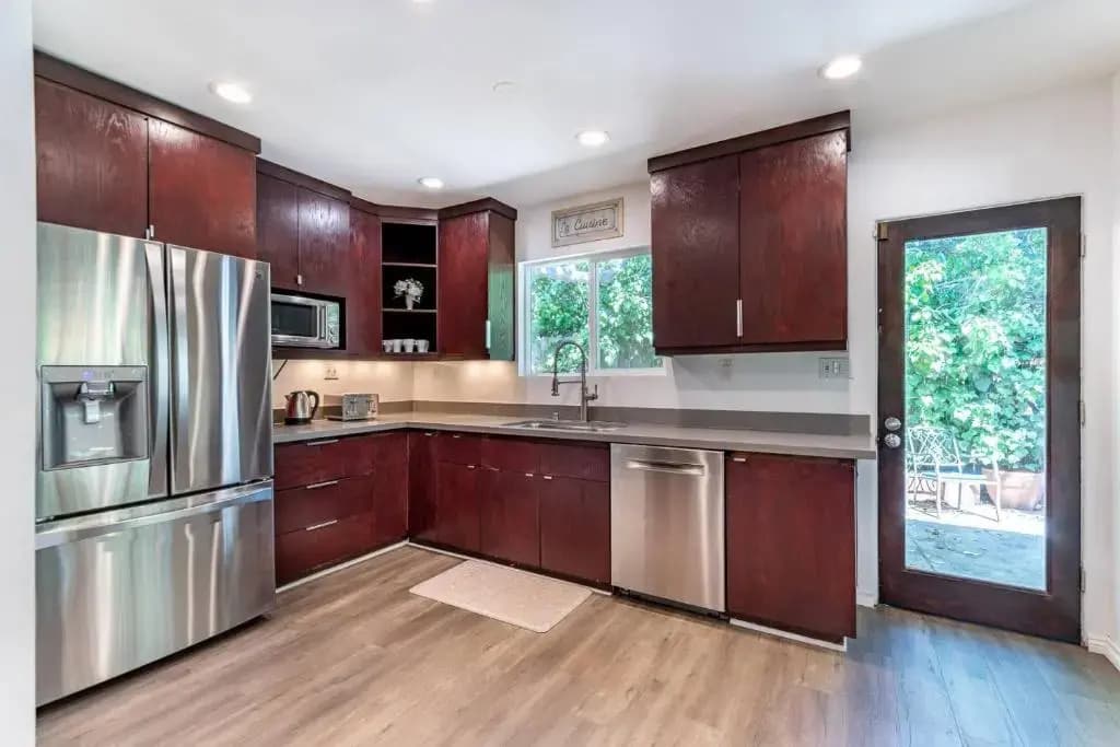 Multiview Manor - photo 3