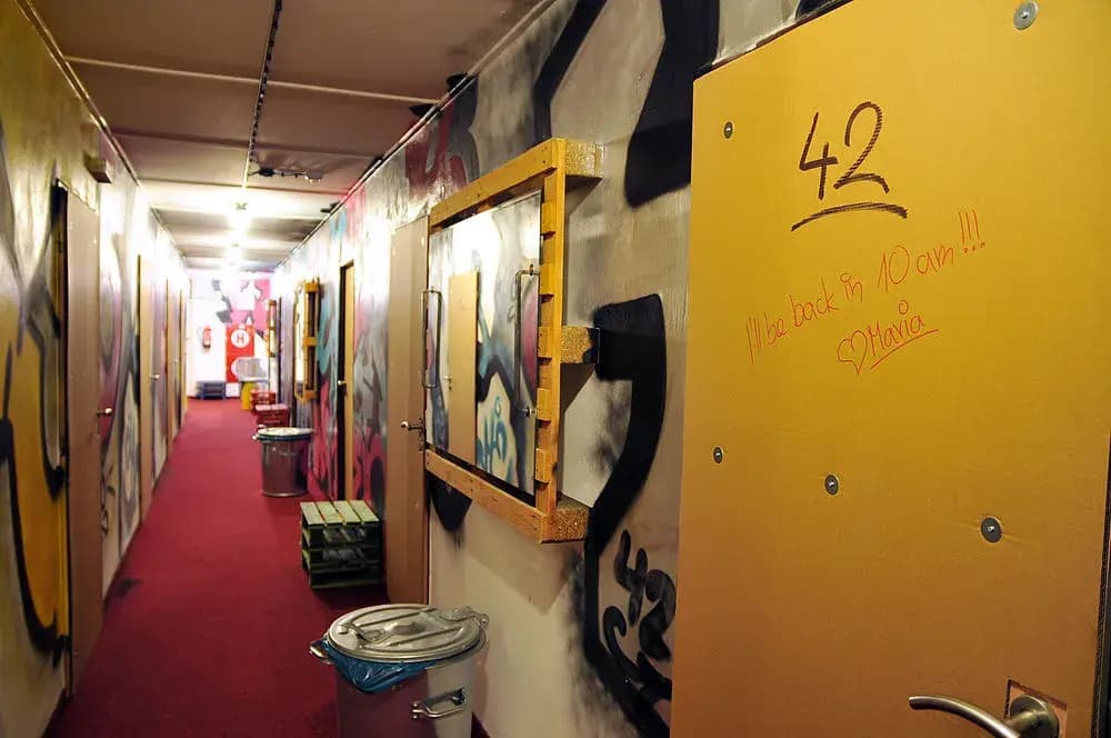 Hostel - With Private Entrance - photo 18